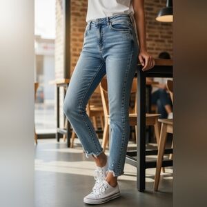 KanCan Light Wash High Rise Skinny Jeans Raw Hem Stretch Denim